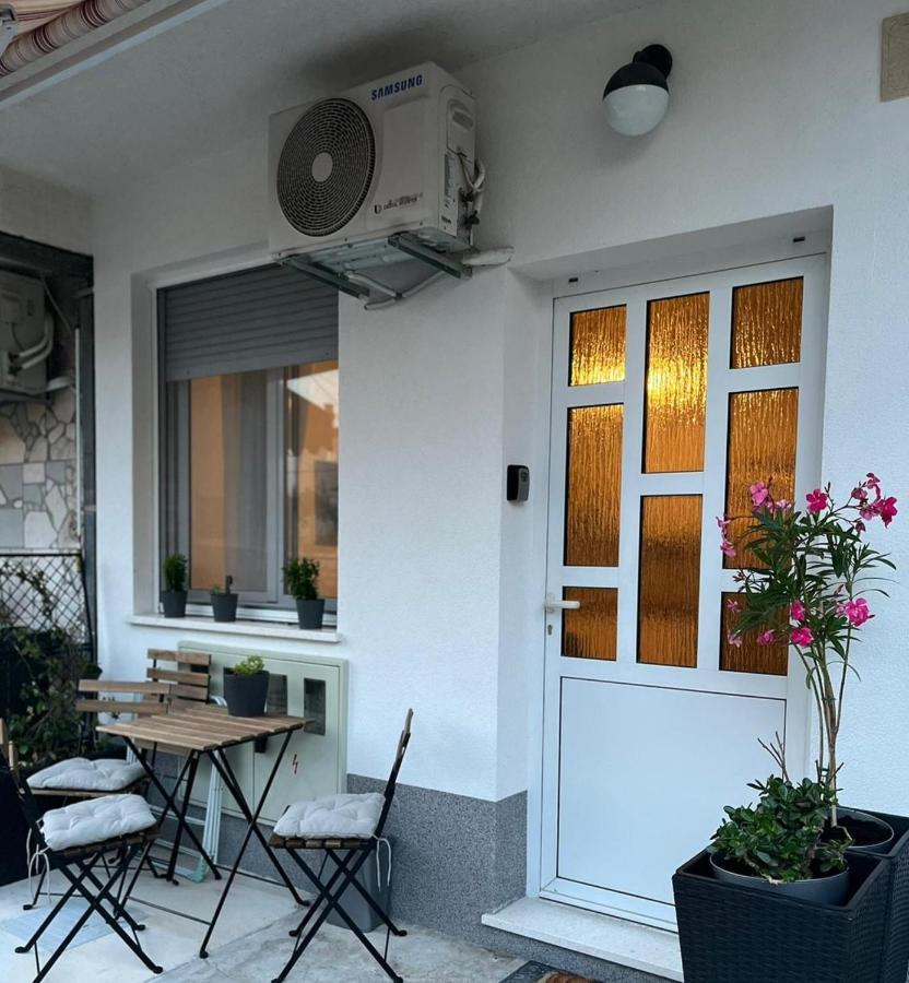 Apartment Ante Split